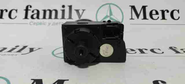  Mercedes A2305450104 ціна, від 35.55 USD