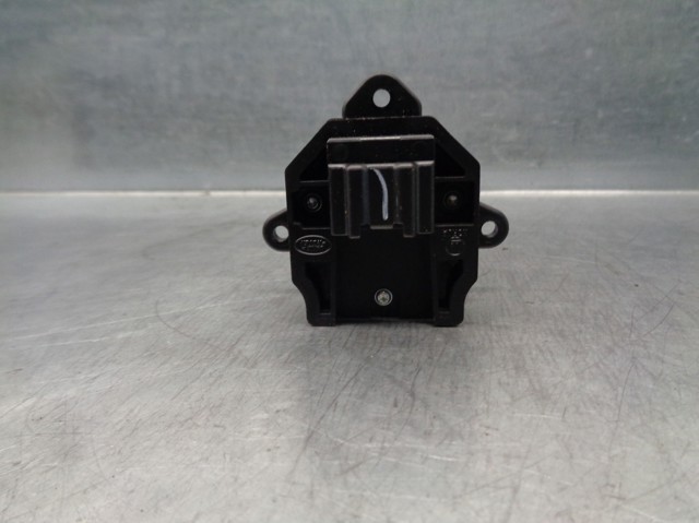 Купити LR025892 Land Rover 
