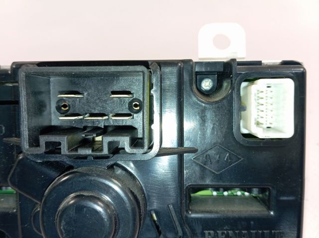  Renault (RVI) 275106521R ціна, від 25.34 USD