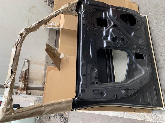 H010A1LAAA Nissan/Infiniti Дверь передня ліва
