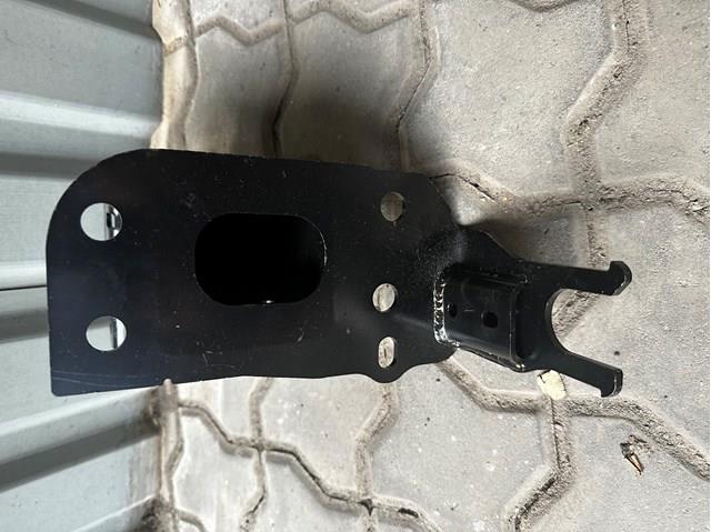 Кронштейн підсилювача переднього бампера Various AU1066107 ціна, від 24.45 USD