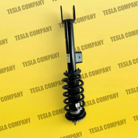 104409200A Tesla Ліва передня стійка