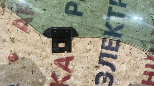 Скло задньої двері лівої Tesla 600633500D ціна, від 25.34 USD