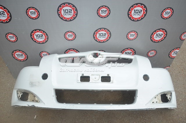 Задній бампер 5215902680 Toyota
