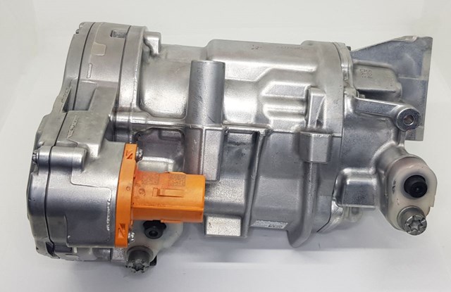 Насос кондиціонера Mercedes A0008307804