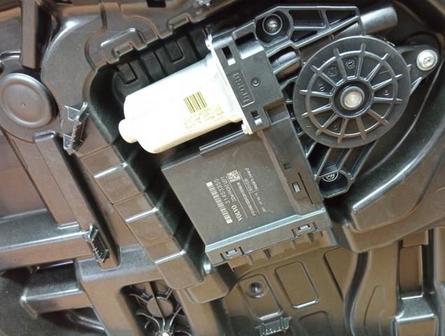 31676497 Volvo 