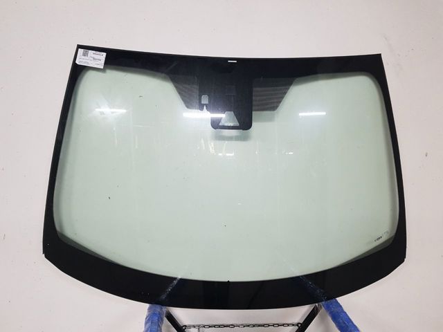 561010DB81 Toyota Автомобільне скло
