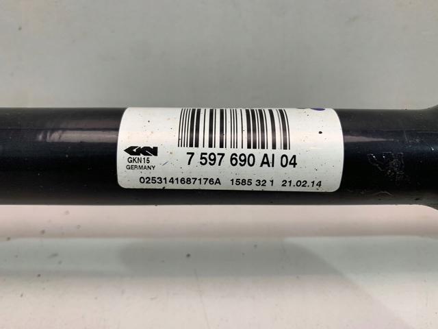 7597690 BMW Піввісь задня, права
