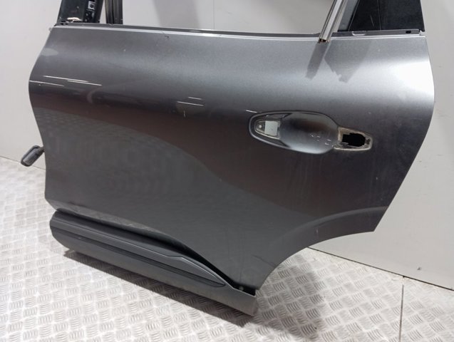 Двері задні Renault (RVI) 821014757R ціна, від 492.85 USD