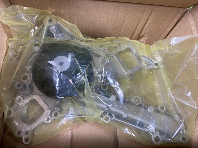 A2762010701 Mercedes Насос охолодження