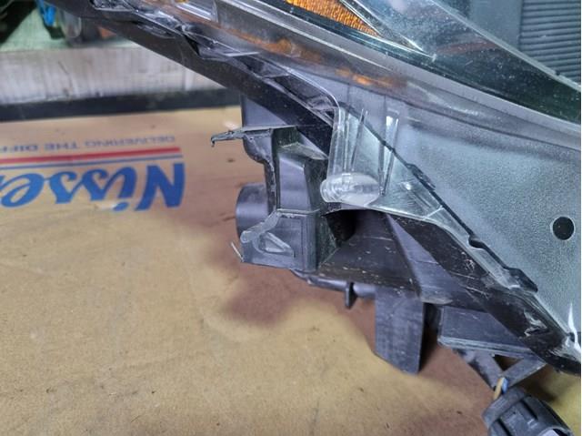 Фара правая Mazda BHN151030 ціна, від 101.35 USD