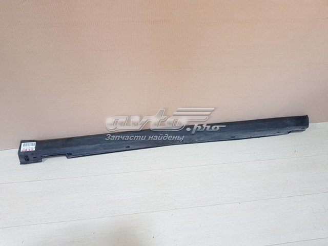 Накладка зовнішня (молдинг) порога, правий Hyundai/Kia 877522W000CA ціна, від 38.54 USD