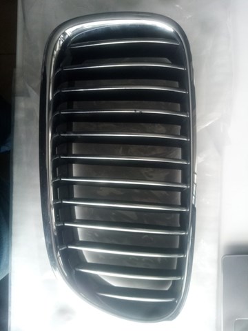 Решітка BMW 18801310