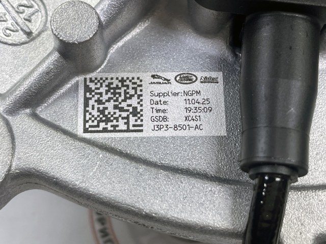 Купити LR139925 Land Rover Насос охолоджуючої рідини