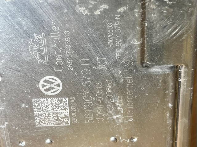 561907379H VAG 