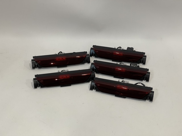 Туманка задня VAG 760945701 ціна, від 17.10 USD