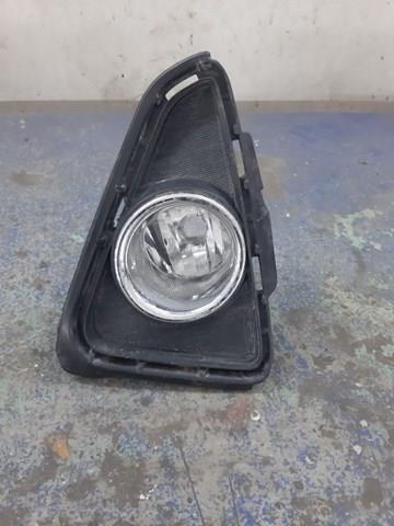 Решітка переднього бампера, права Toyota 520300R020