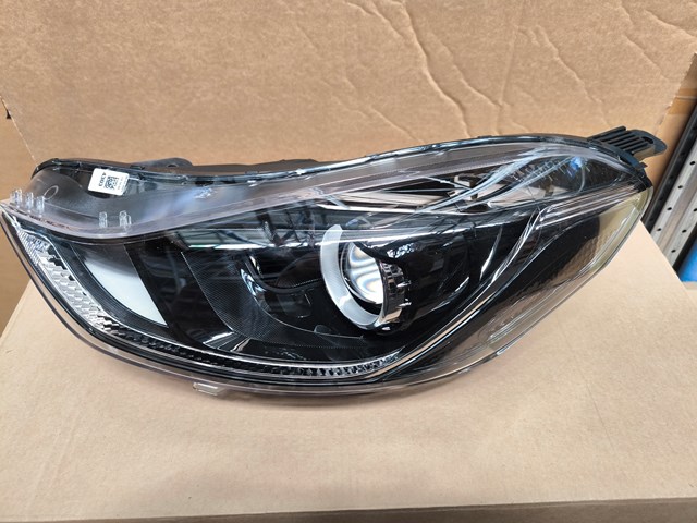 92101K7100 Hyundai/Kia Фара дальнього світла в зборі