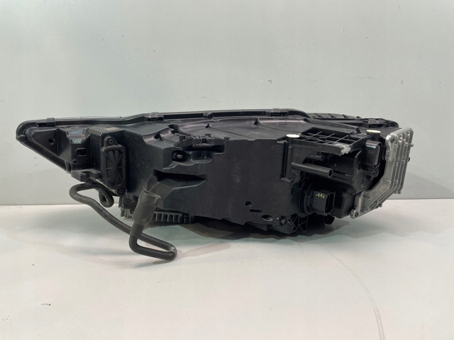 Фара правая VAG 4N0941034 ціна, від 816.11 USD