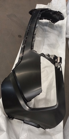 Передній бампер 620226RZ0H Nissan/Infiniti