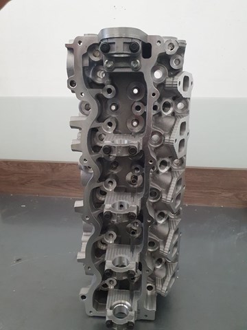 Головка блоку циліндрів Mazda WLF210100