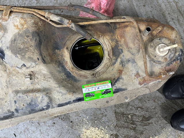 Бензобак Mitsubishi MR342848