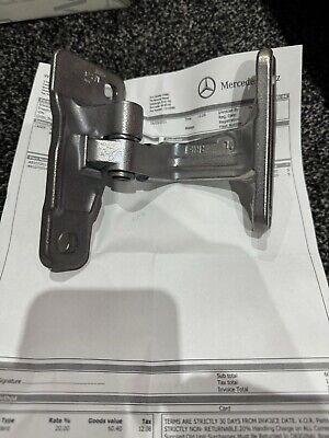 Петля передніх дверей, правої A9107201500 Mercedes