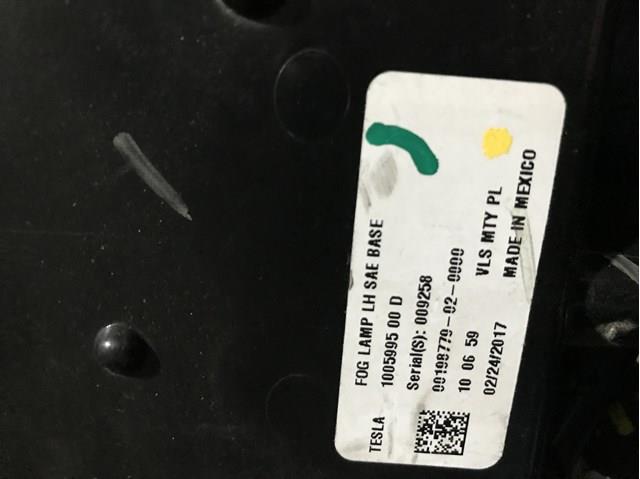 Туманка ліва Tesla 100599500D ціна, від 63.33 USD