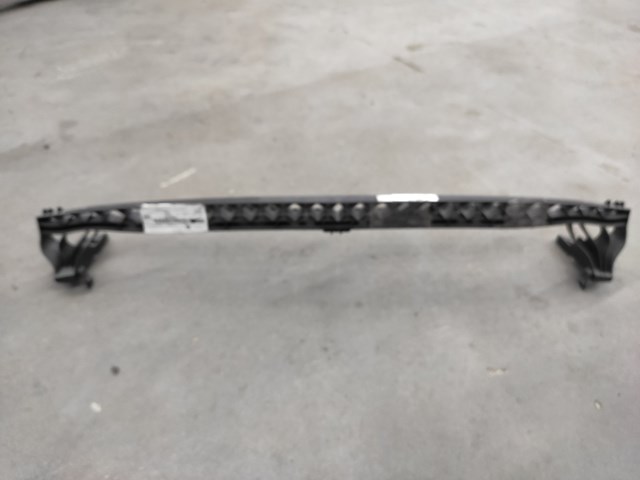 Купити 5GM805705 VAG Направляюча переднього бампера