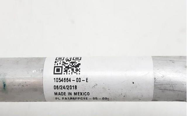 Шланг кондиціонера, від радіатора до випарника Tesla 105466400E