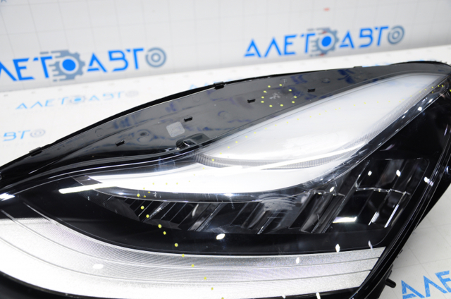 Фари Tesla 107737100L ціна, від 253.39 USD