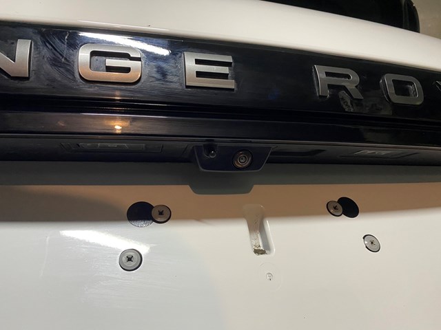 П'яті двері Land Rover LR146880 ціна, від 435.08 USD