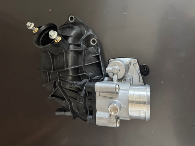 Колектор впускний Ford GK2Q6K770AC ціна, від 44.34 USD