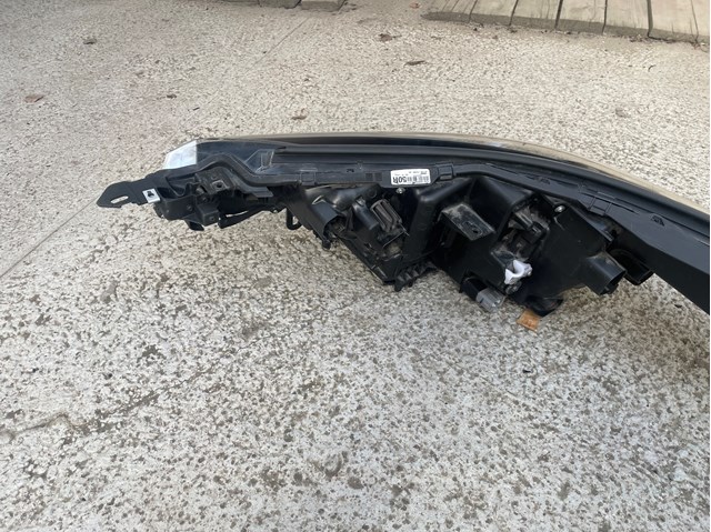 Фара права 81130F4281 Toyota
