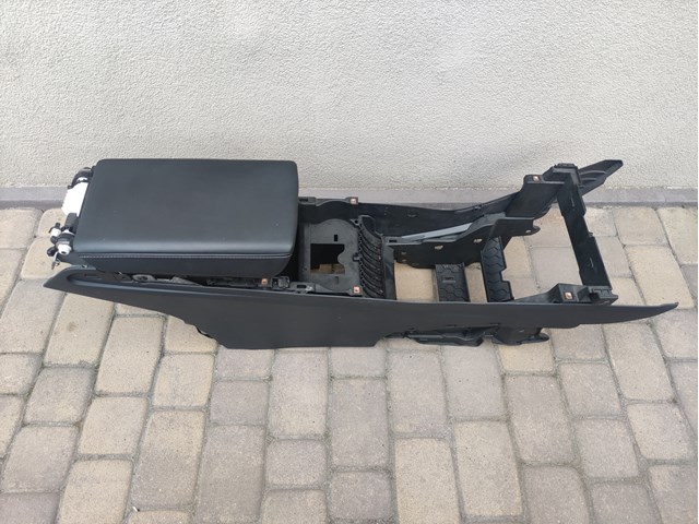 108790000E Tesla Панель борода