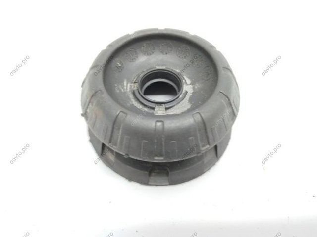 543020280R Renault (RVI) Кріплення переднього амортизатора