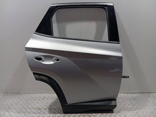 Двері задні, праві 77004N7000 Hyundai/Kia