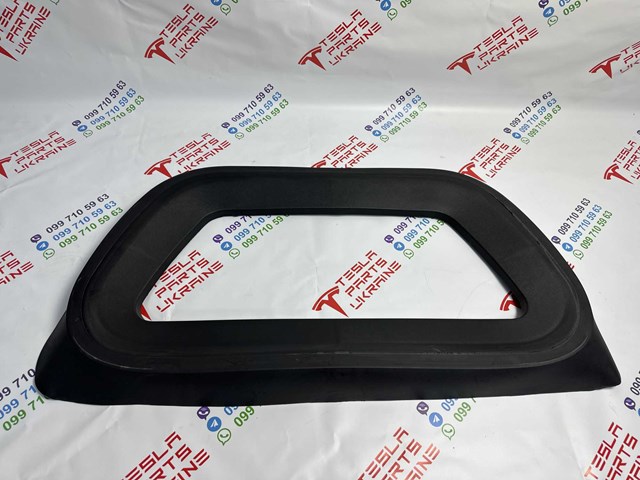 149408800A Tesla Гумка ущільнювача під капот
