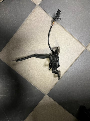 Замок капота General Motors 42692630 ціна, від 50.68 USD