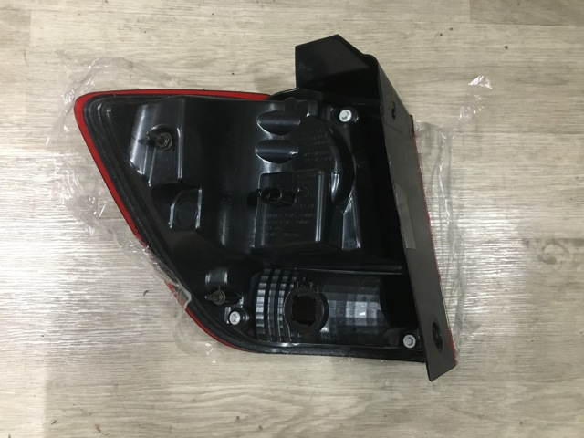 Задня ліва зовнішня фара FPS FP2407F7P ціна, від 92.33 USD