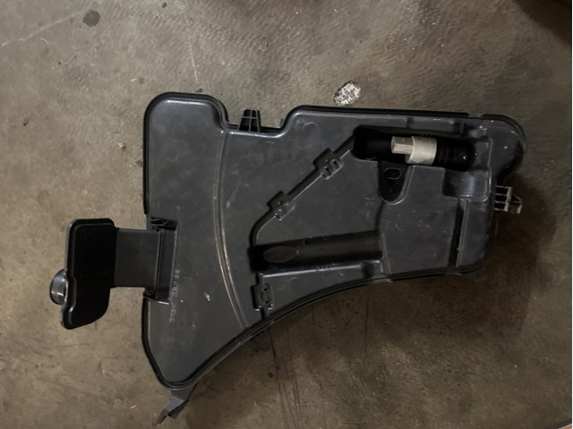 61667377035 BMW 