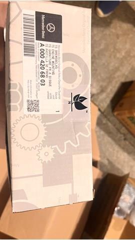 Купити A0004206803 Mercedes Колодки гальмівні передні, дискові