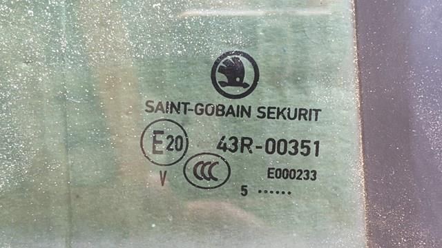 6V9845214B5AP VAG Скло кутове дверей задніх