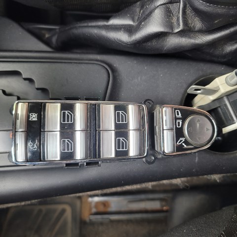 Купити A2218213751 Mercedes 