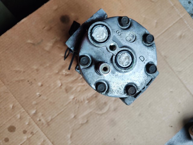 Насос кондиціонера Renault (RVI) 7700872158