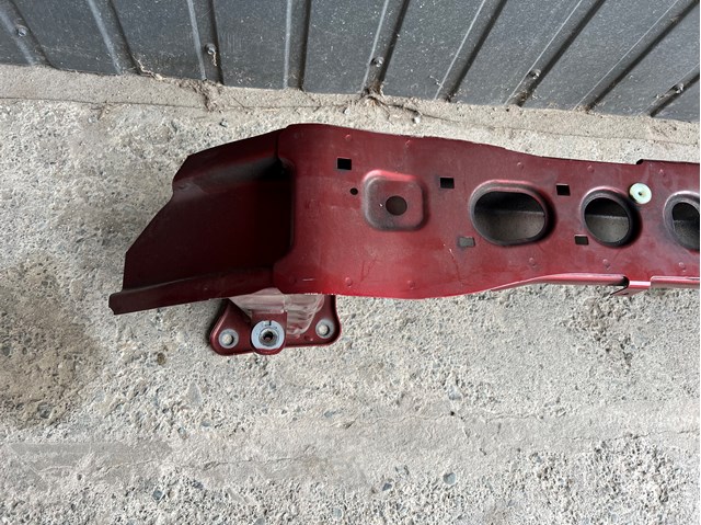 Підсилювач бампера переднього Ford AM51R10922AL
