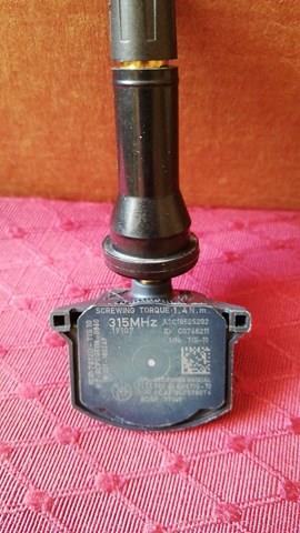 Датчик тиску повітря в шинах Mazda BDGF37140