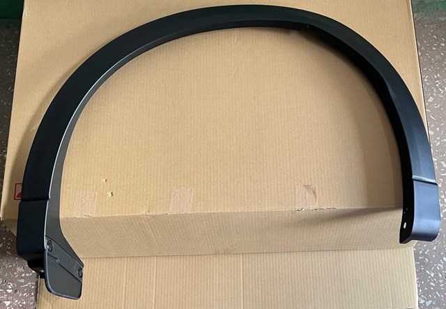 Розширювач заднього крила, лівий KB7W51W60F8N Mazda