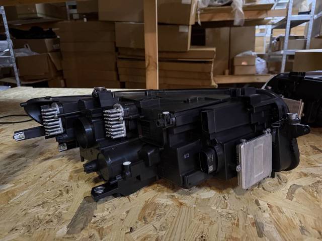Фари VAG 5NB941081C ціна, від 50.00 USD