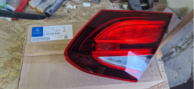 Стоп задній Mercedes A2059063605 ціна, від 306.85 USD